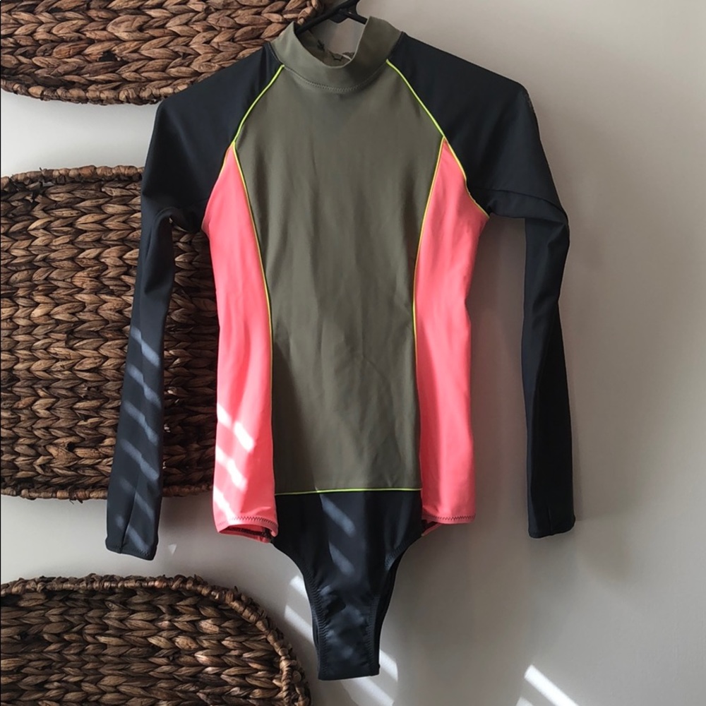 RIPCURL MAVERICK One Piece Suit - Picture 2 of 6